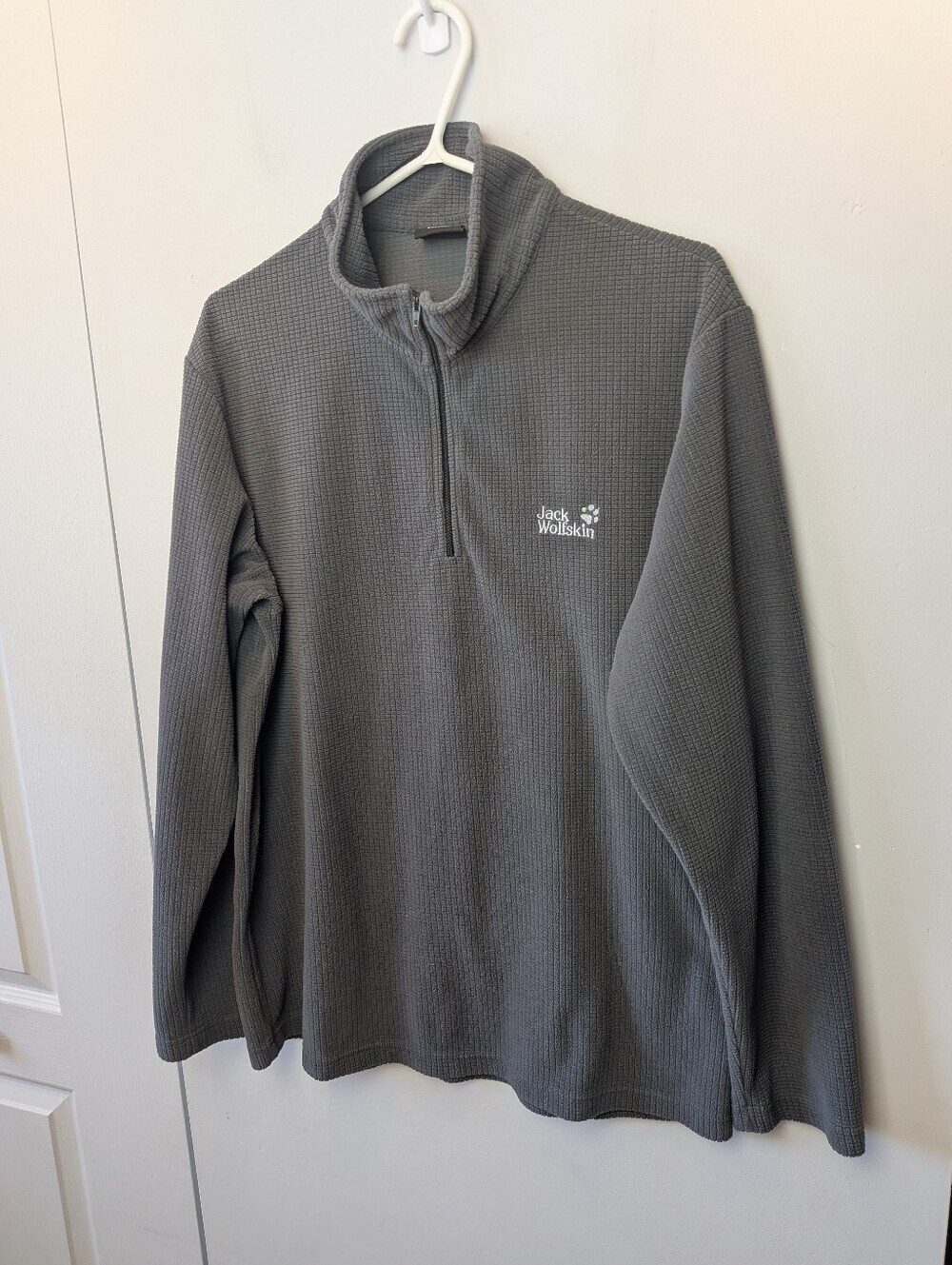 JACK WOLFSKIN Men 1/4 Zip Sweater Size XL Gray Color Outdoor Activewear